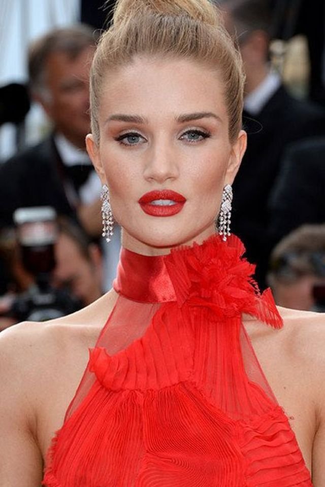 30 Celebrities Who Prove That Red Lipstick Is Always A Sexy Choice ...